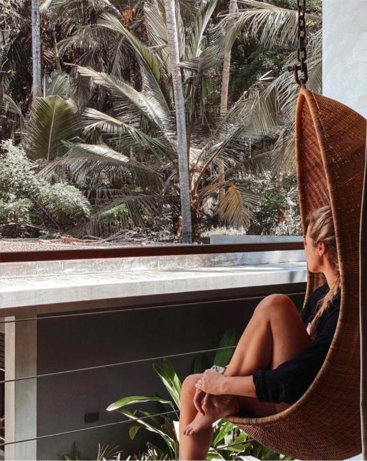 The Salty Pelican Yoga & Surf Retreat Диквела Екстериор снимка