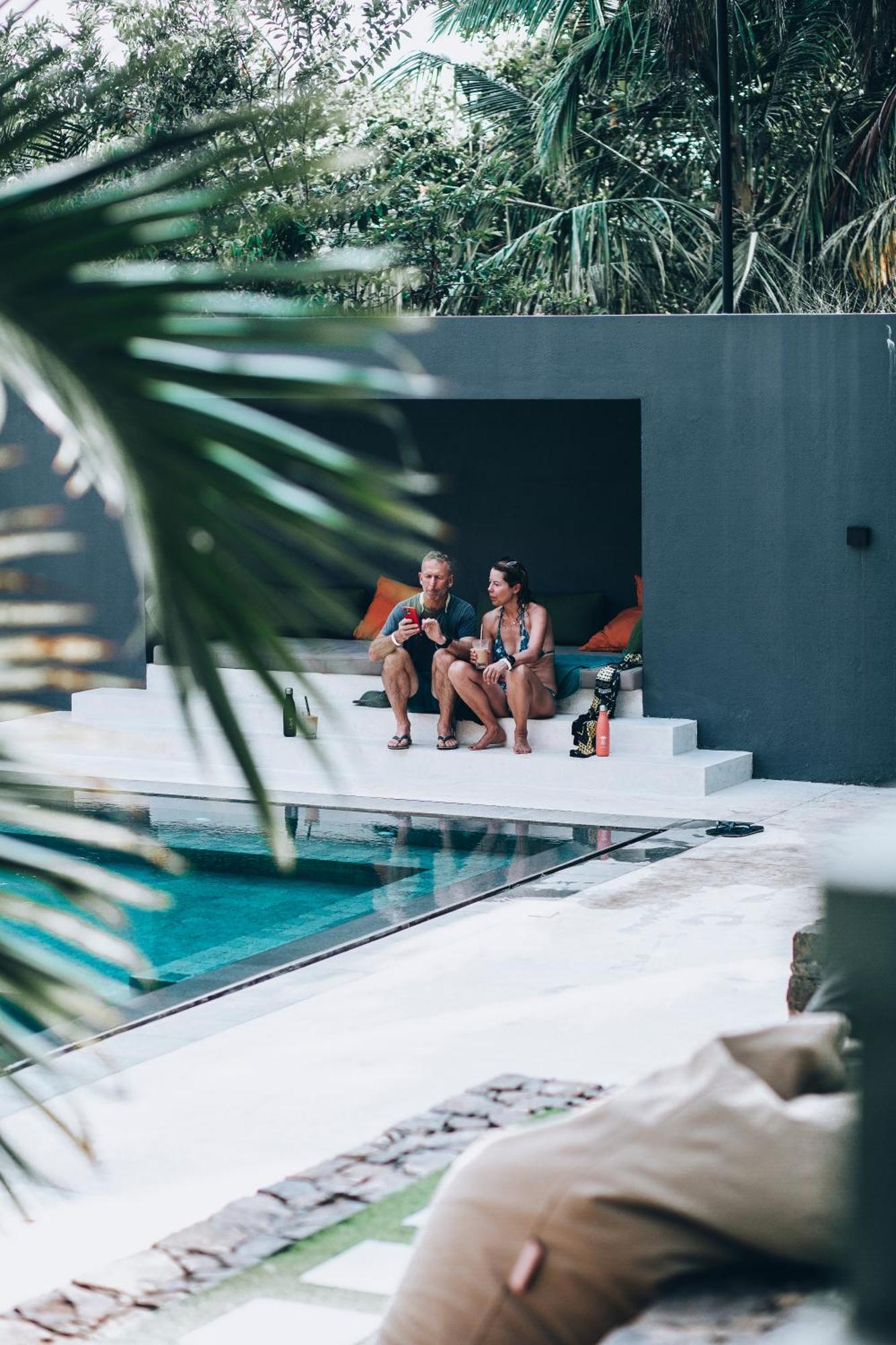 The Salty Pelican Yoga & Surf Retreat Диквела Екстериор снимка